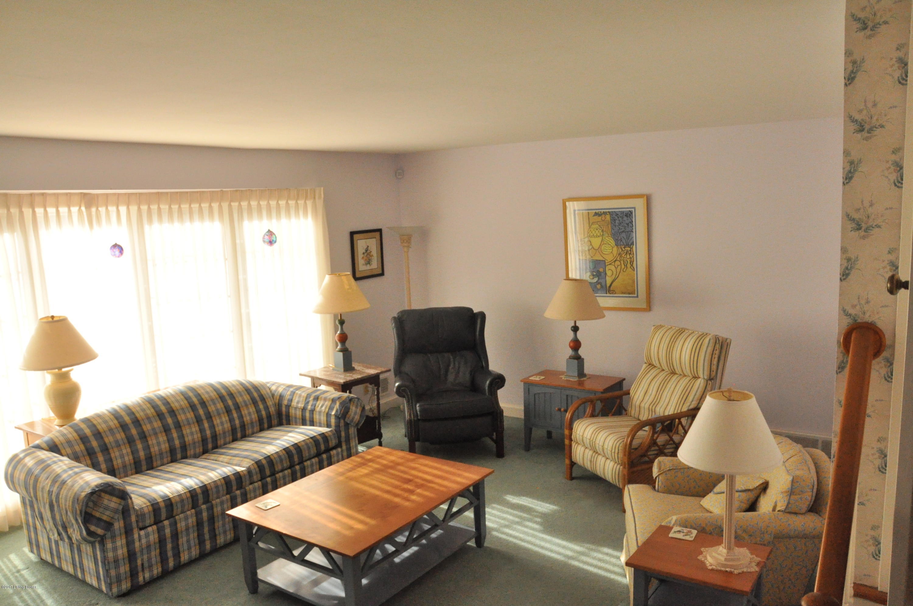 2640 Dundee Road Louisville, KY 40205 - Photo 22 of 46 Living Room 1