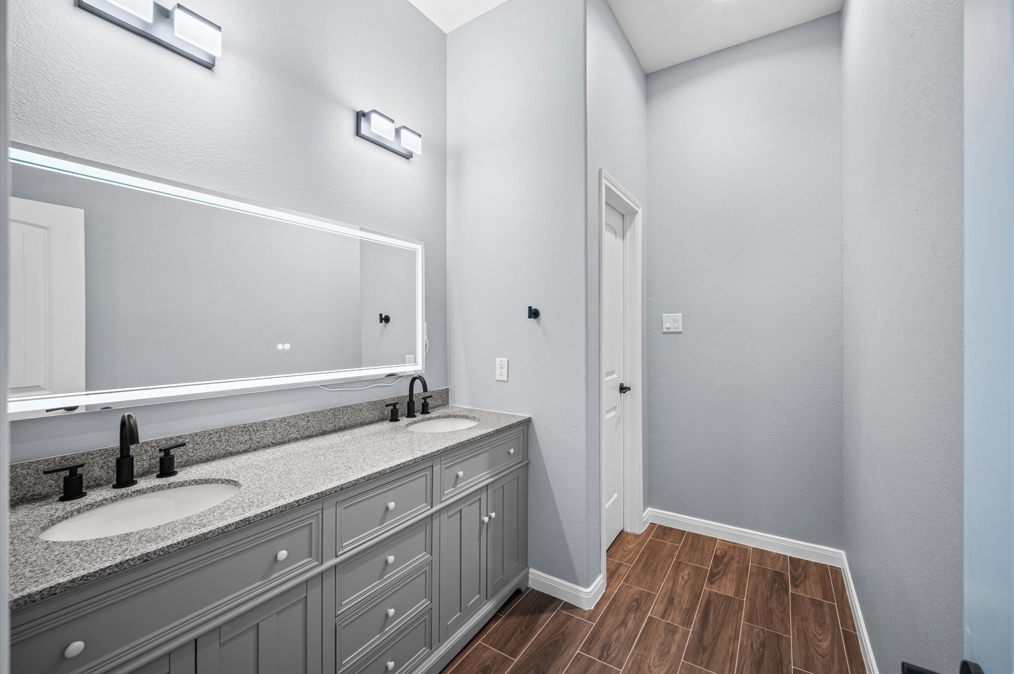 7 Pilot Point Conroe, TX 77304 - Photo 15 of 42