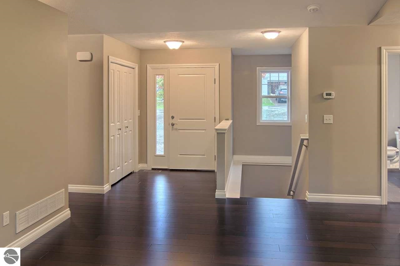 6089 Sterling Road Traverse City, MI 49686 - Photo 4 of 22 1791475-3.JPG