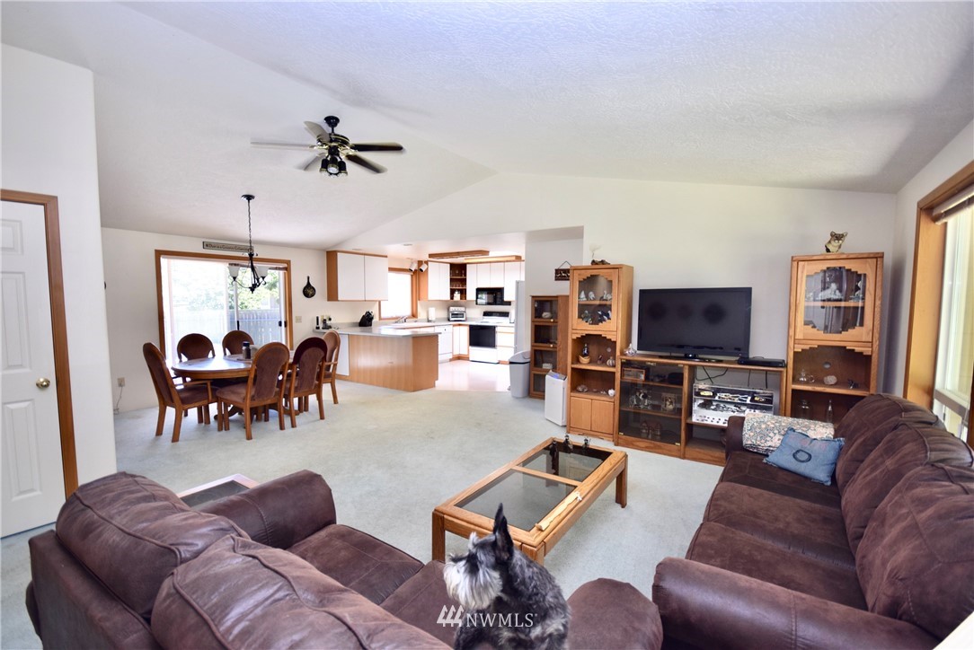 30 Loop Drive Sequim, WA 98382 - Photo 3 of 20 Gallery Image 3