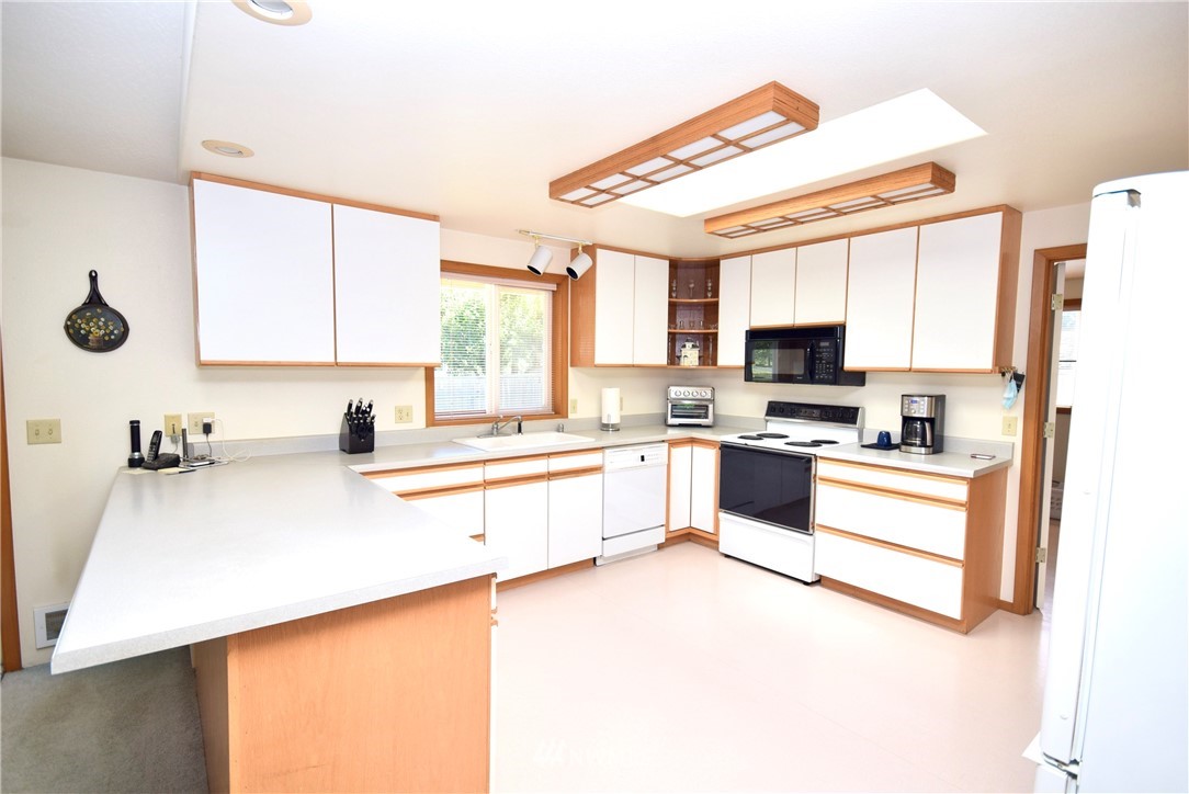 30 Loop Drive Sequim, WA 98382 - Photo 5 of 20 Gallery Image 5