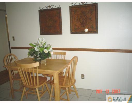 170 Evergreen Road, Unit 3A Metuchen, NJ 08840 - Photo 3 of 6 Gallery Image 3