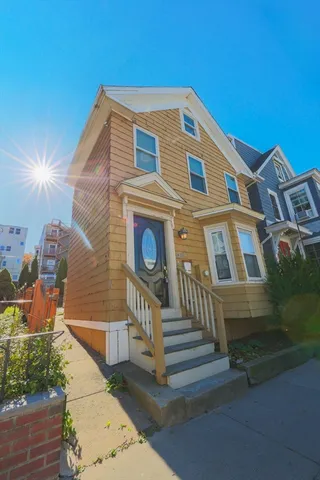 $3,300 | 89 Condor Street, Boston, MA 02128