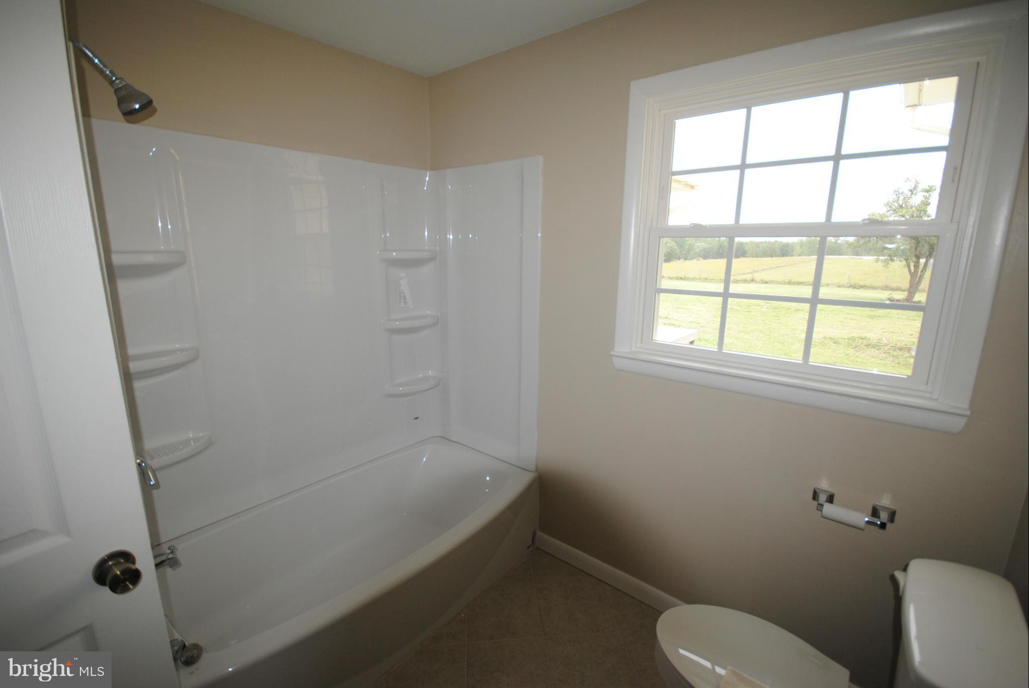 14717 Woolfolk Road Spotsylvania, VA 22551 - Photo 15 of 30 Bath