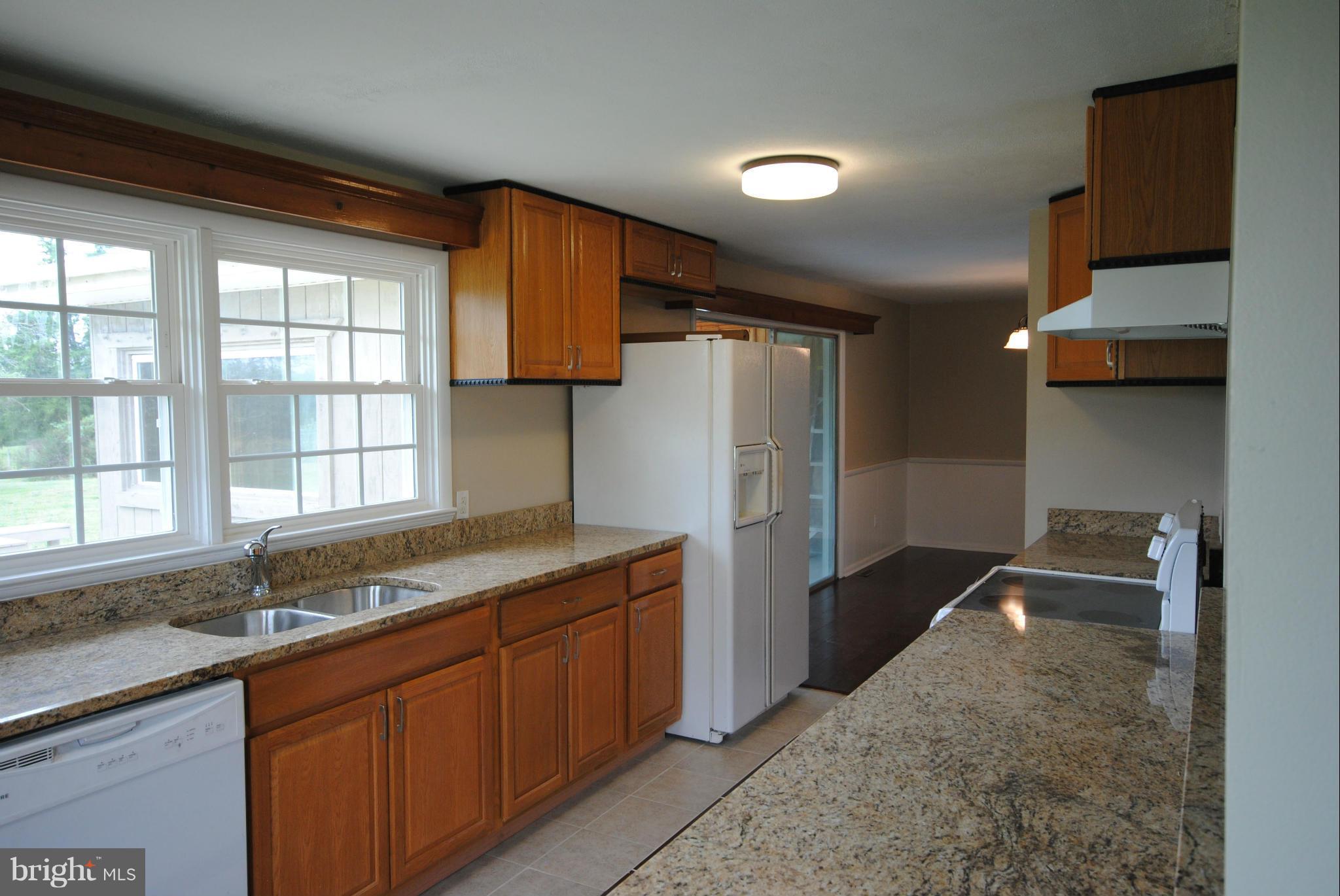 14717 Woolfolk Road Spotsylvania, VA 22551 - Photo 8 of 30 Kitchen