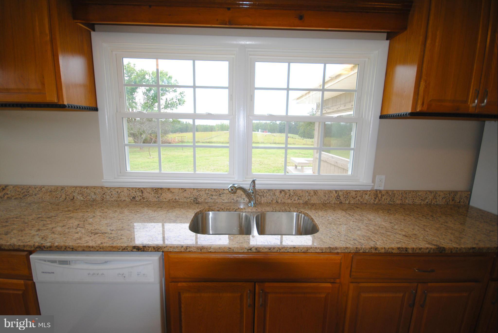 14717 Woolfolk Road Spotsylvania, VA 22551 - Photo 9 of 30 Kitchen