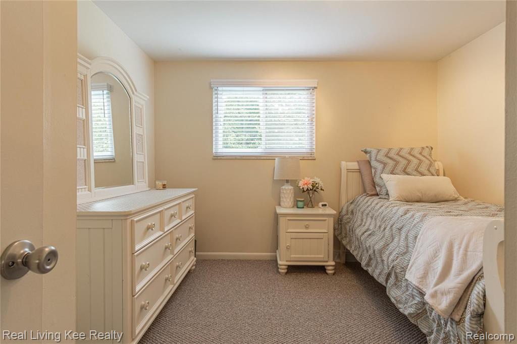 1088 North Adams Road Rochester Hills, MI 48306 - Photo 39 of 49