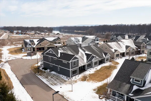 $724,900 | 329 River Pointe, La Crosse, WI 54601