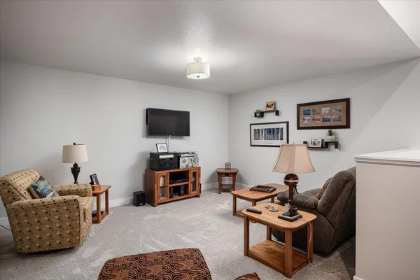 $699,900 | 329 River Pointe, La Crosse, WI 54601