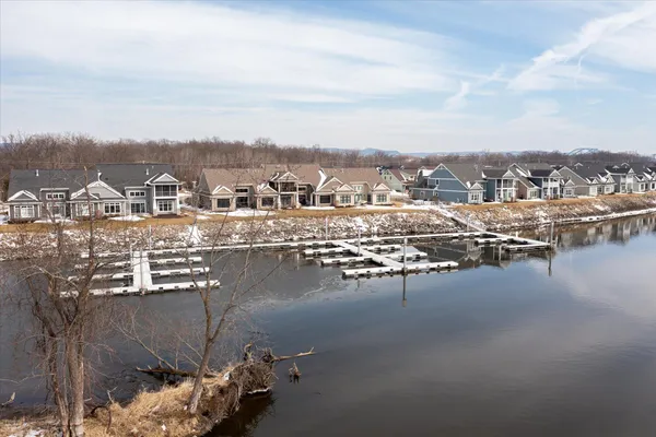 $724,900 | 329 River Pointe, La Crosse, WI 54601