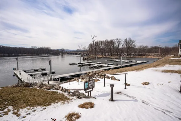 $724,900 | 329 River Pointe, La Crosse, WI 54601