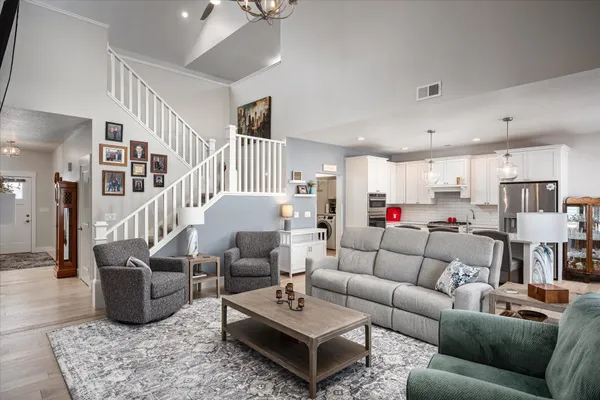 $724,900 | 329 River Pointe, La Crosse, WI 54601