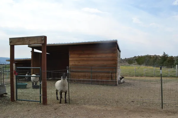 $969,000 | 480-100 Belfast Road, Litchfield, CA 96117