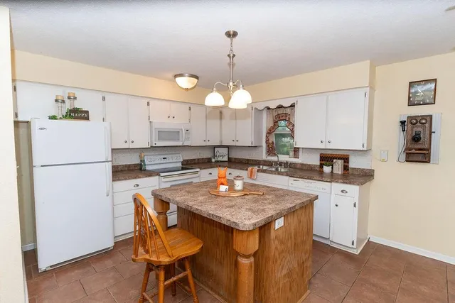 $200,000 | 106 South Clark Street, Adrian, MO 64720