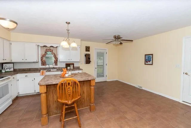 $200,000 | 106 South Clark Street, Adrian, MO 64720