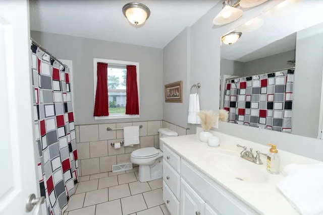 $200,000 | 106 South Clark Street, Adrian, MO 64720