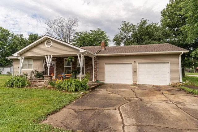 $200,000 | 106 South Clark Street, Adrian, MO 64720