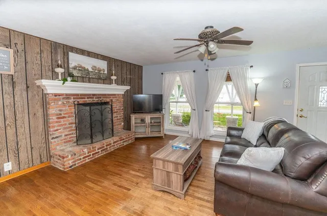 $200,000 | 106 South Clark Street, Adrian, MO 64720