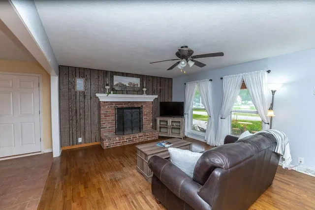 $200,000 | 106 South Clark Street, Adrian, MO 64720