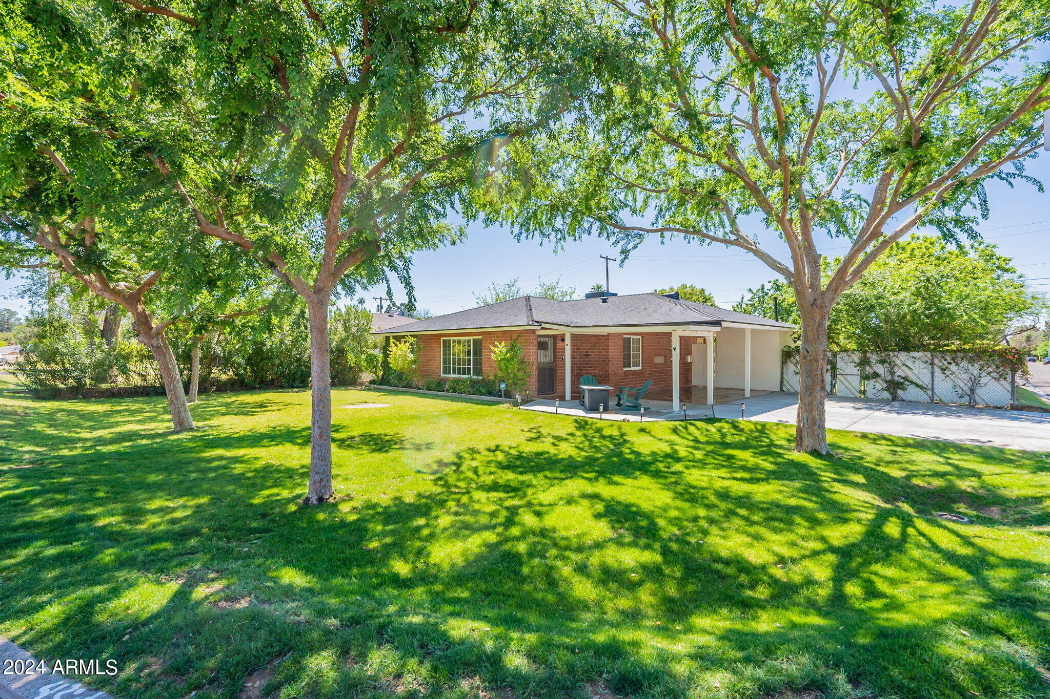1821 East Bethany Home Road Phoenix, AZ 85016 - Photo 1 of 22 Front Main