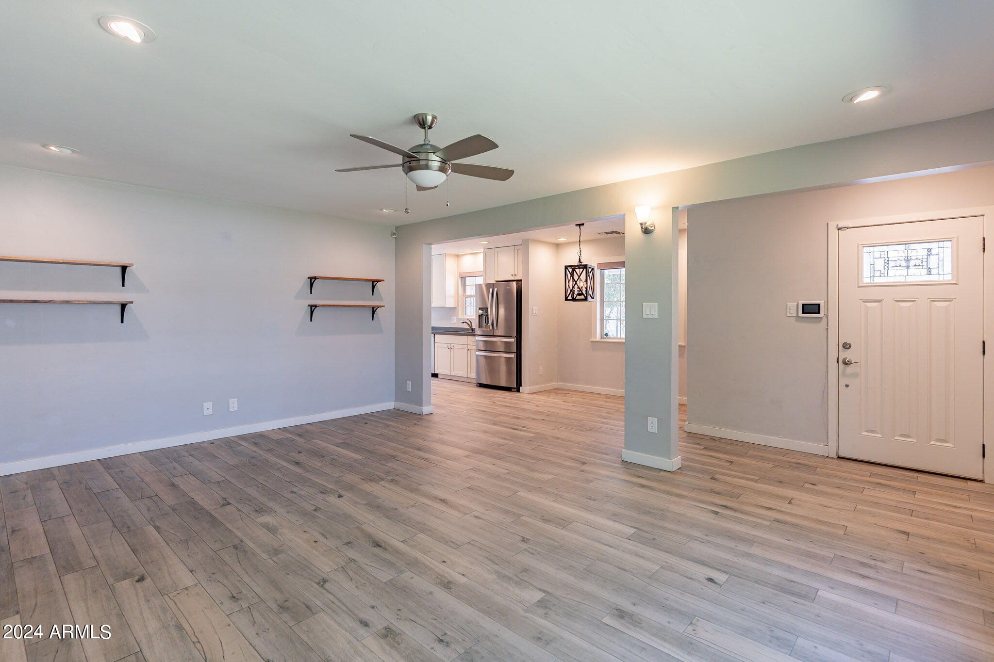 1821 East Bethany Home Road Phoenix, AZ 85016 - Photo 6 of 22 Living Room 4