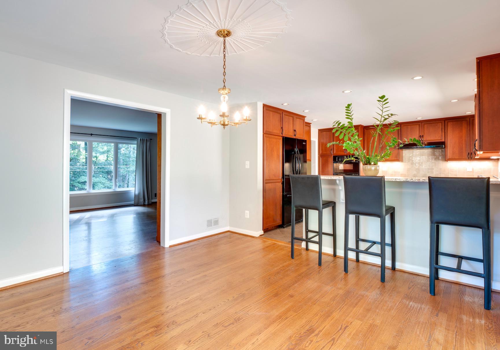 3725 Military Road Arlington, VA 22207 - Photo 7 of 33 Dining room looking into the kitchen