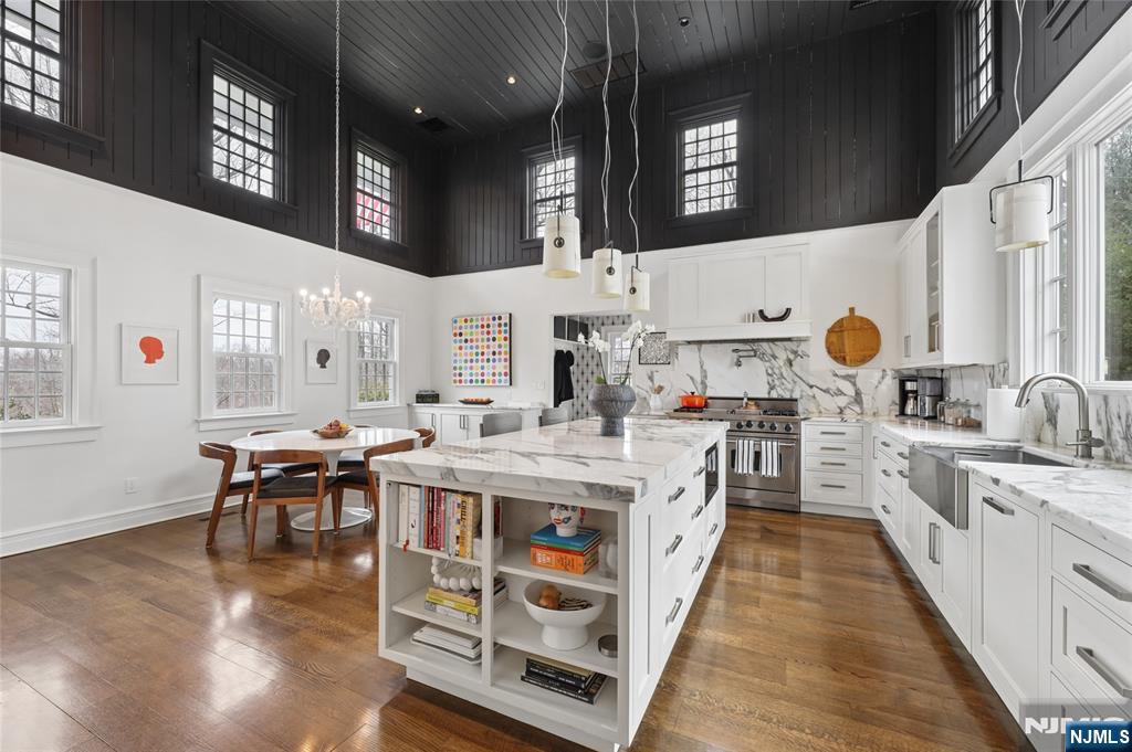 29 Gordon Road Essex Fells, NJ 07021 - Photo 8 of 35 Gallery Image 8