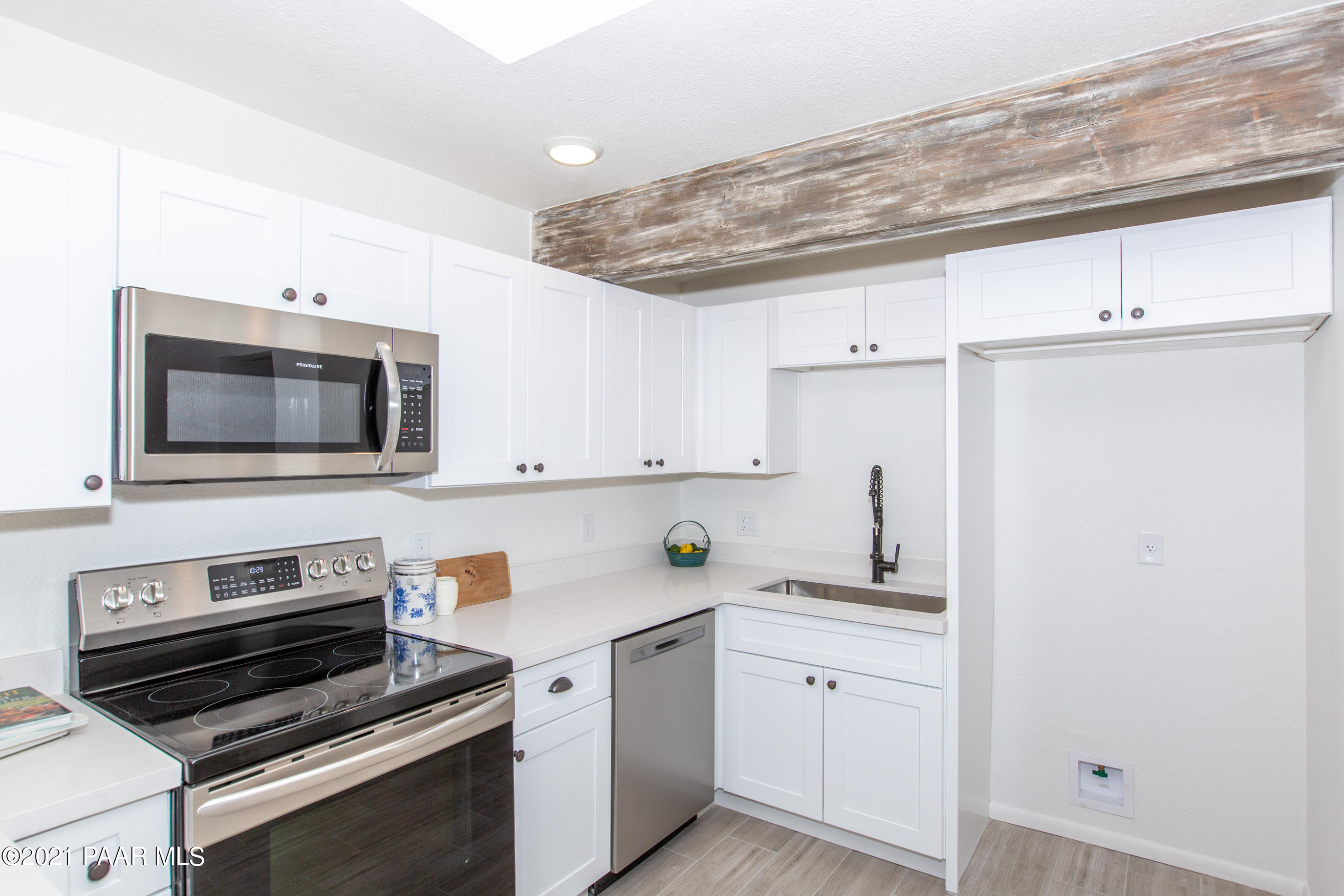 3575 North Tower Road Prescott Valley, AZ 86314 - Photo 7 of 30 McQuality Designs & Services-841