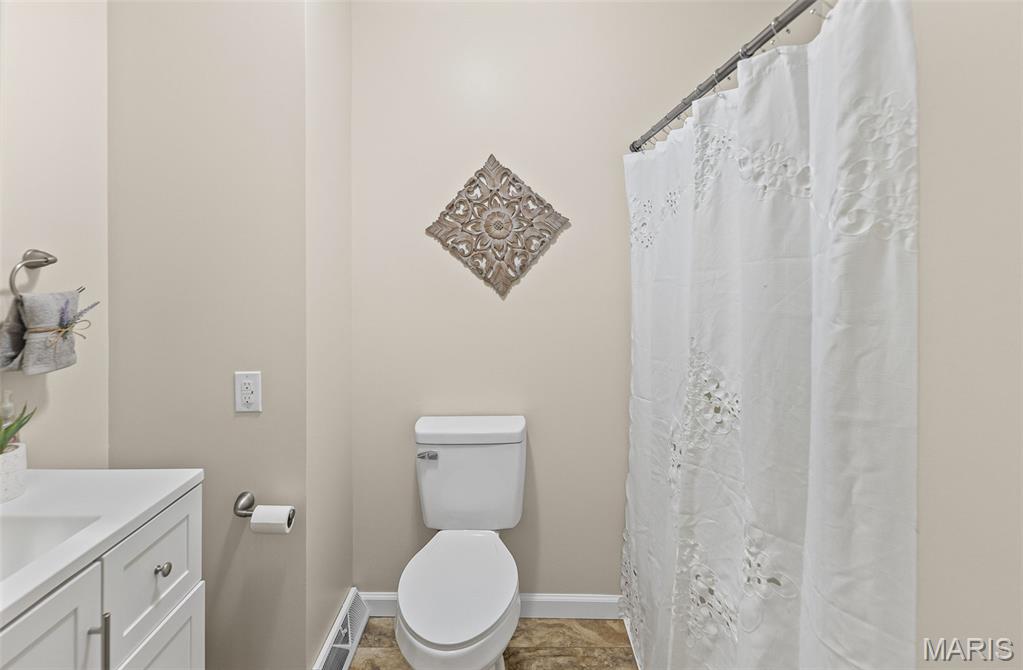 201 Utah Place Bethalto, IL 62010 - Photo 25 of 33