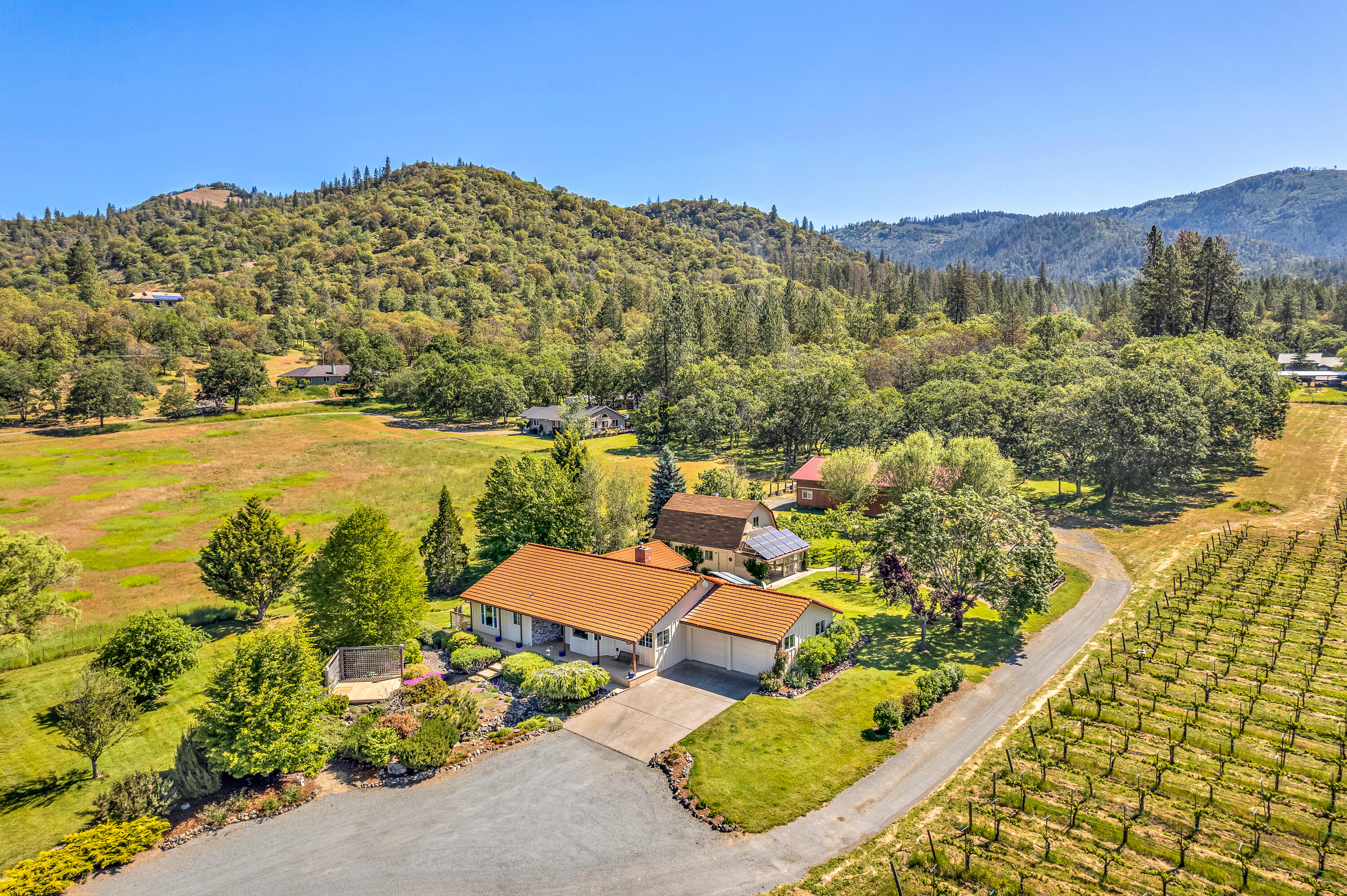 1494 Kubli Road Grants Pass, OR 97527 - Photo 57 of 67 DJI_0901