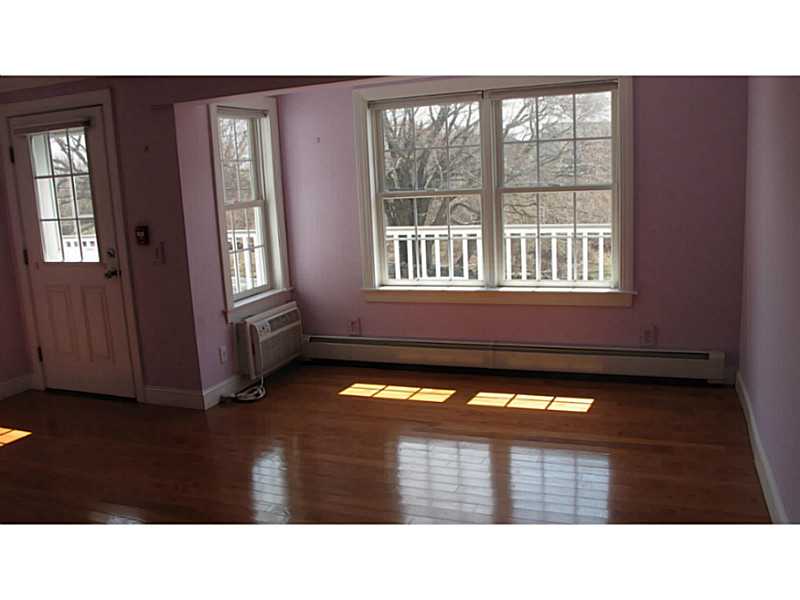 72 West Side Road, Unit 9 Block Island, RI 02807 - Photo 4 of 5 Bedroom. Large bedroom with private bath