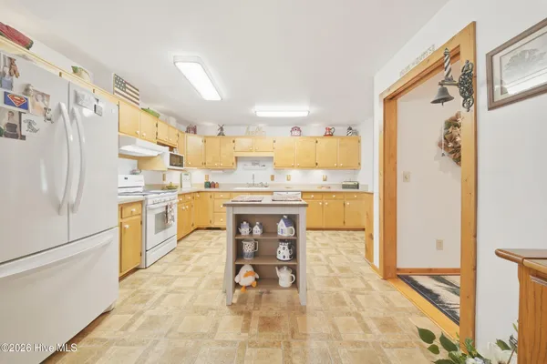 $695,000 | 251 South Trotman Road, Camden, NC 27921