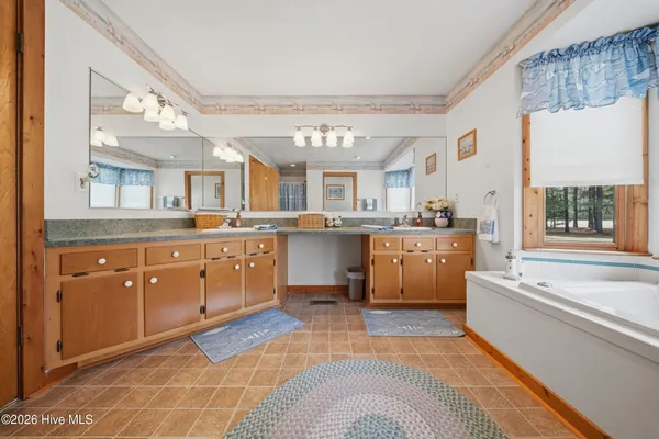 $695,000 | 251 South Trotman Road, Camden, NC 27921