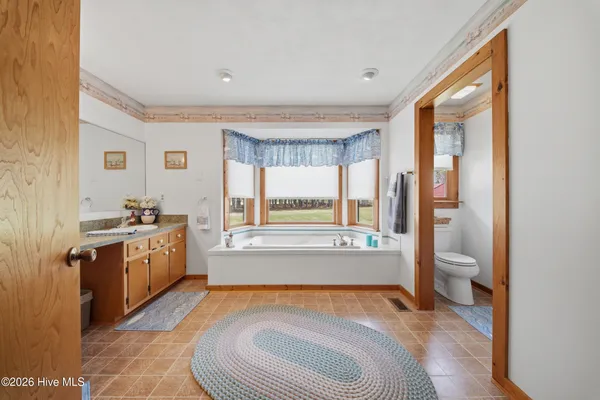 $695,000 | 251 South Trotman Road, Camden, NC 27921