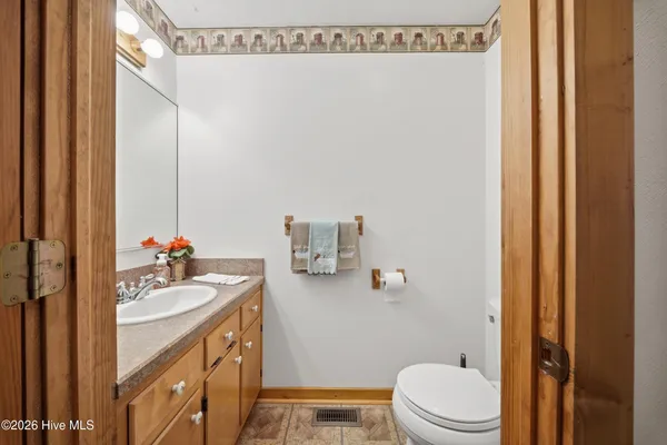 $695,000 | 251 South Trotman Road, Camden, NC 27921