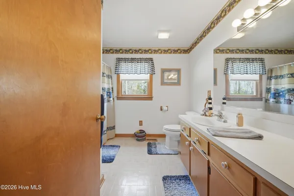 $695,000 | 251 South Trotman Road, Camden, NC 27921