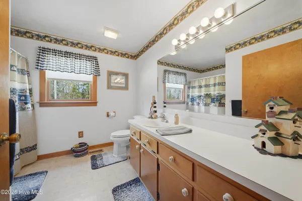 $695,000 | 251 South Trotman Road, Camden, NC 27921