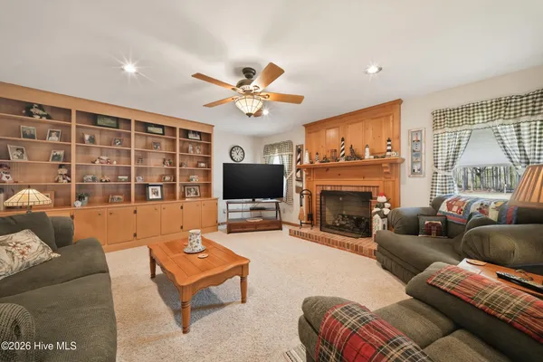 $695,000 | 251 South Trotman Road, Camden, NC 27921