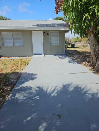$1,100 | 815 Dundas Court, Unit A, Fort Pierce, FL 34950