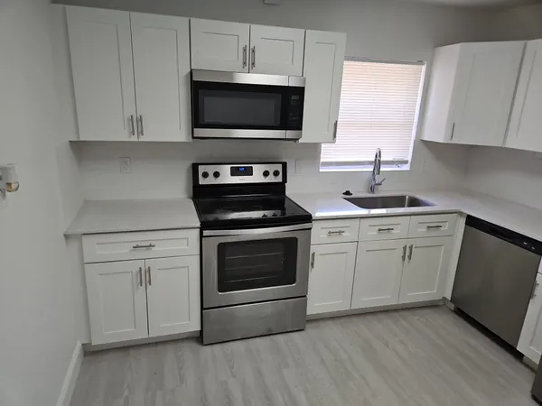 $1,100 | 815 Dundas Court, Unit A, Fort Pierce, FL 34950