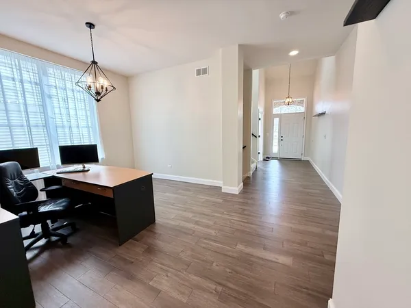 $595,000 | 1167 Kingsley Lane, Aurora, IL 60505