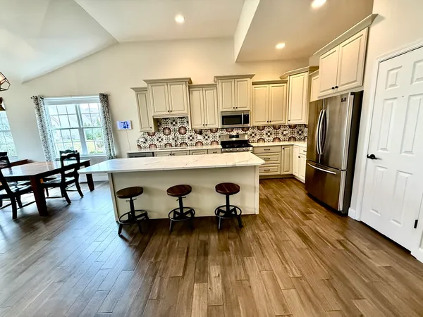 $595,000 | 1167 Kingsley Lane, Aurora, IL 60505