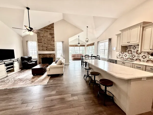 $595,000 | 1167 Kingsley Lane, Aurora, IL 60505