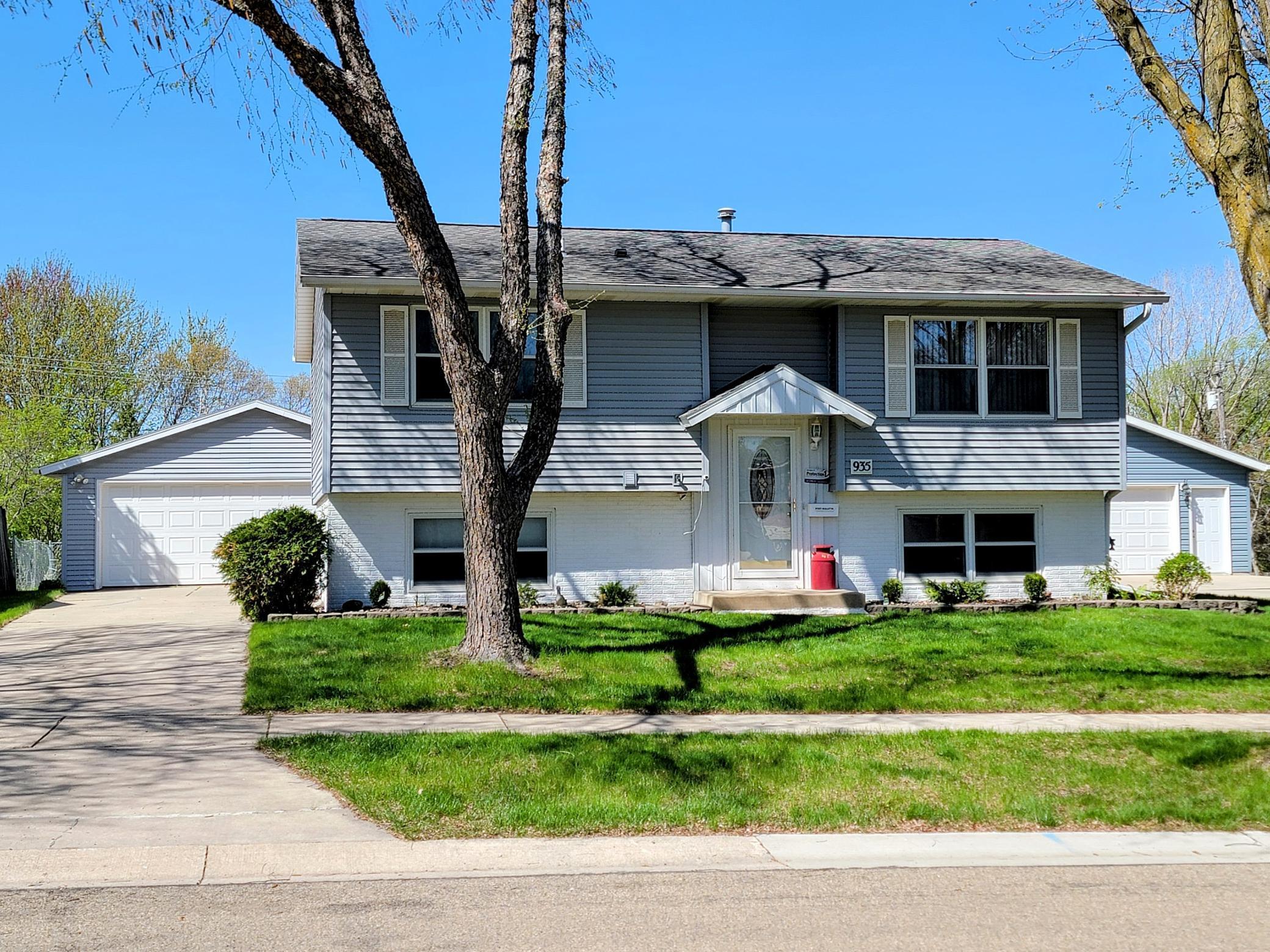 935 21st Street Southeast Rochester, MN 55904 - Photo 1 of 1 Gallery Image 1