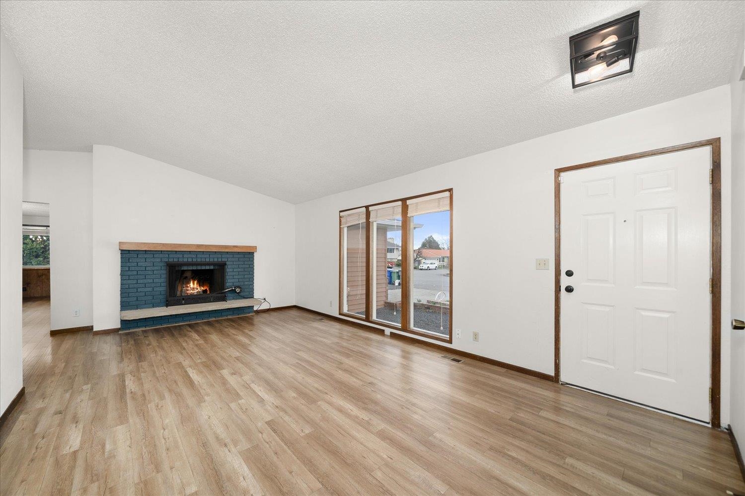 2106 South Bolivar Road Spokane Valley, WA 99037 - Photo 6 of 41 Gallery Image 6