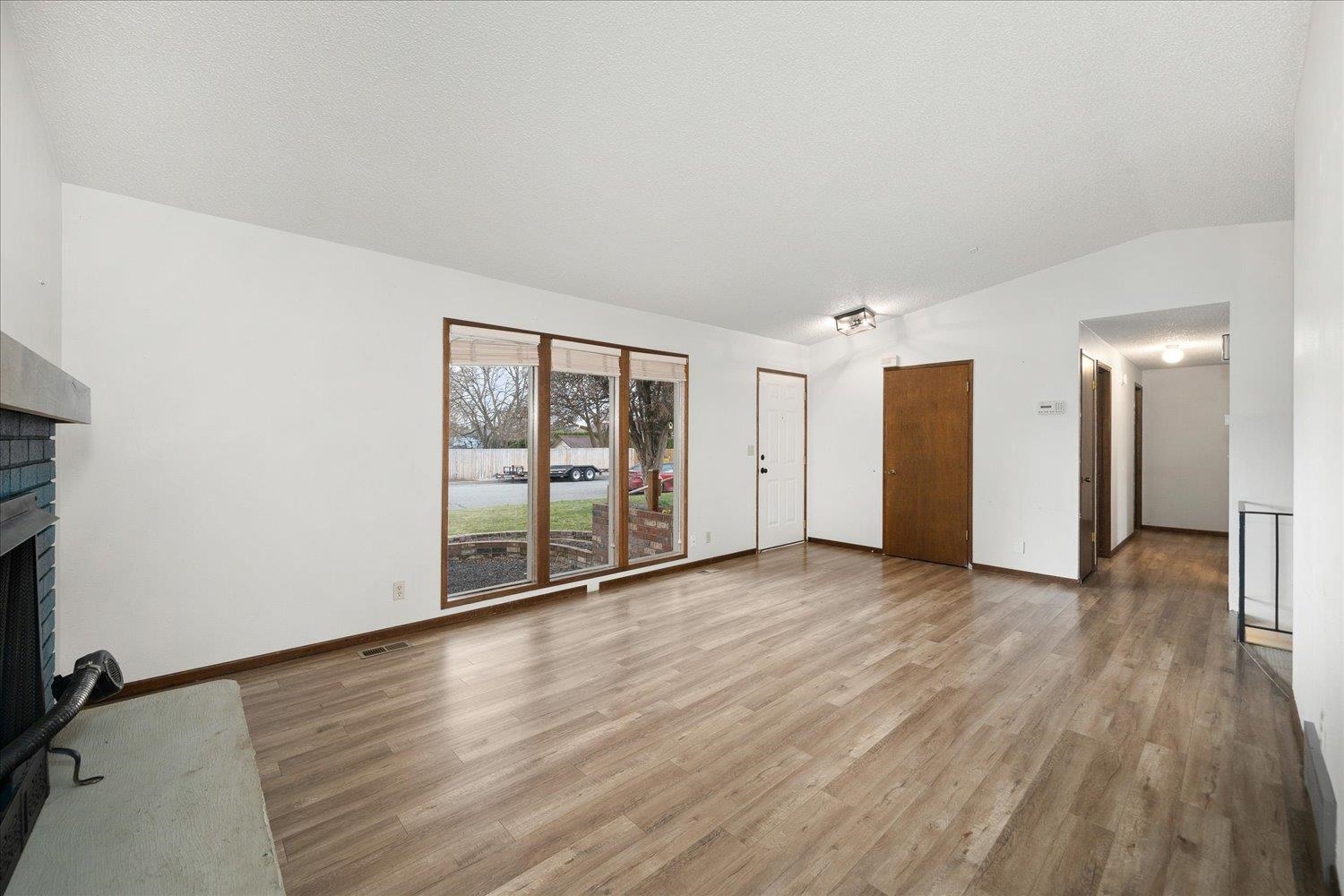 2106 South Bolivar Road Spokane Valley, WA 99037 - Photo 8 of 41 Gallery Image 8