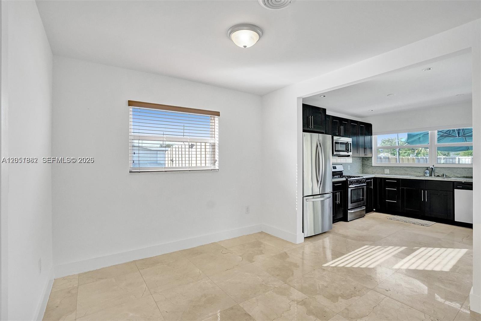 4519 West Park Road Hollywood, FL 33021 - Photo 5 of 27
