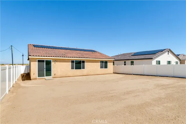 $499,990 | 1600 East Avenue, Unit H7, Lancaster, CA 93535