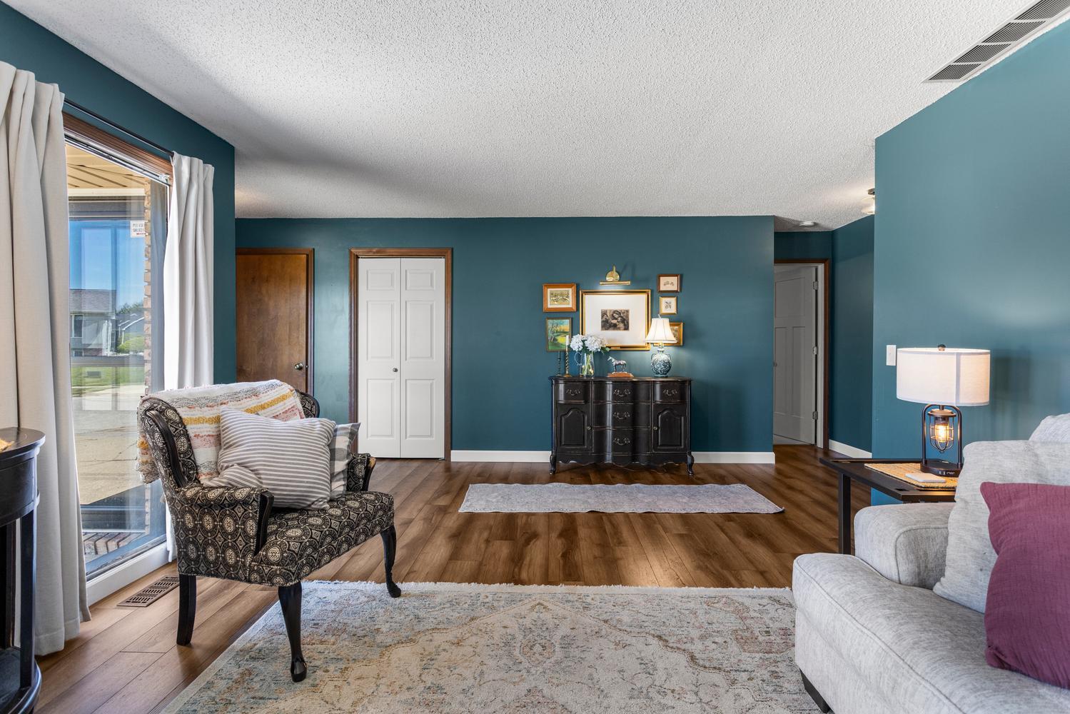 4540 Shadow Drive Decatur, IL 62526 - Photo 10 of 28 Gallery Image 10