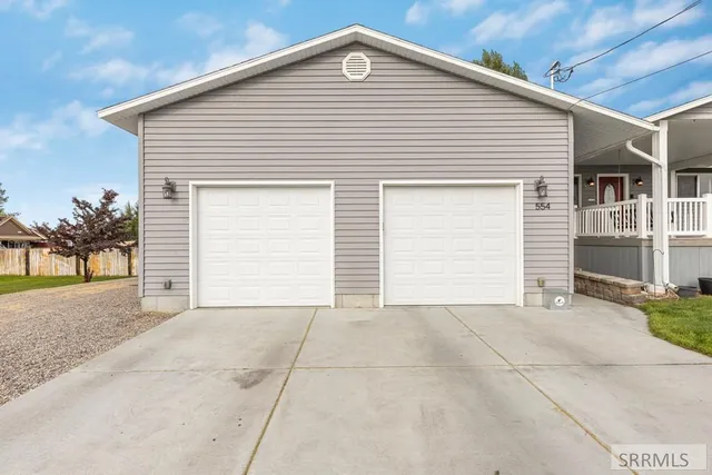 $450,000 | 554 North Park, Shelley, ID 83274